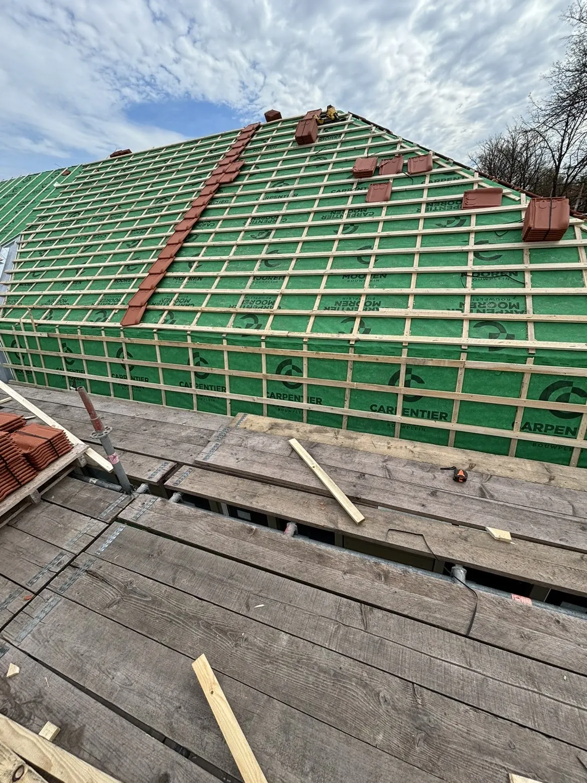 Dak opnieuw opgebouwd